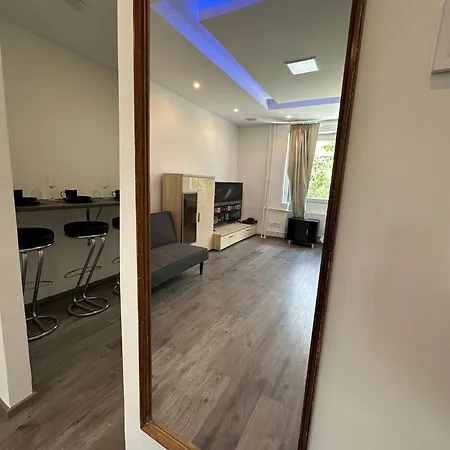 Modern Escape By Arena 布达佩斯