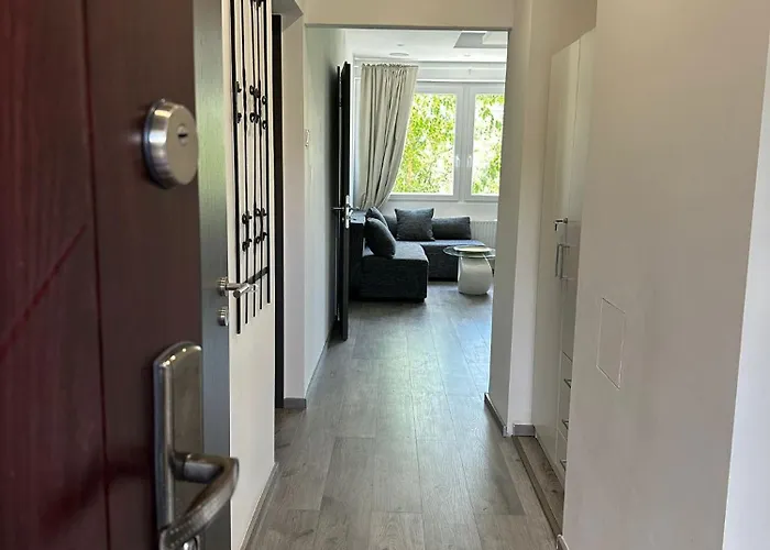 Modern Escape By Arena Apartament