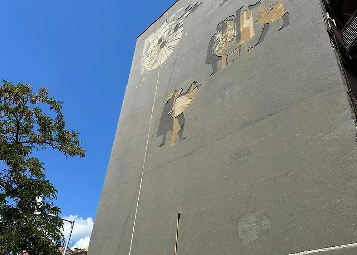 Modern Escape By Arena Apartament